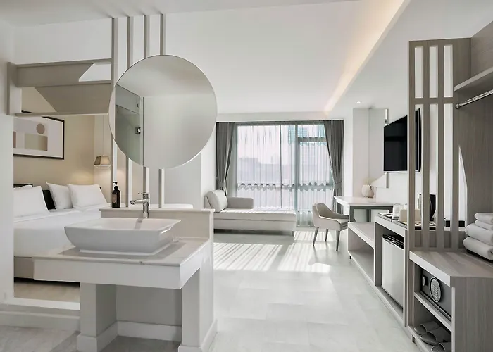 فندق Livable 4*
